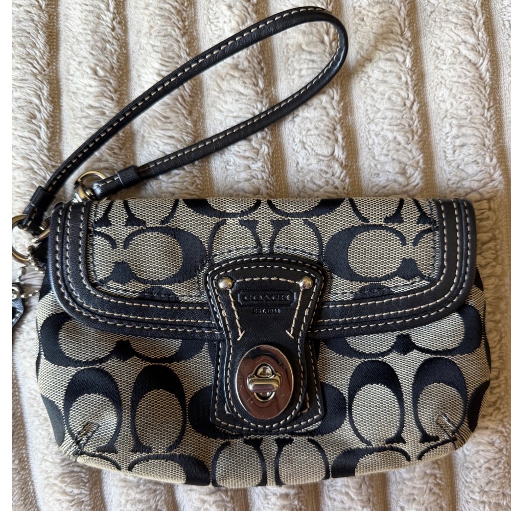 Coach Signature Jacquard Wristlet Black Grey Turnlock Flap Small Bag